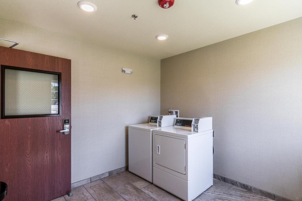 Cobblestone Inn & Suites - Barron Exteriér fotografie